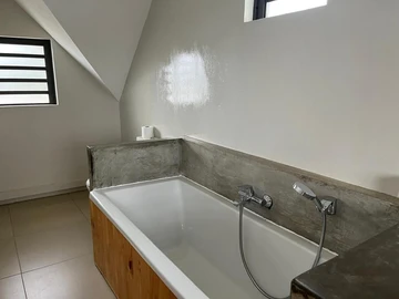 For Rent – Spacious 6-Bedroom House in Les Salines Pilot, Rivière Noire – Black River