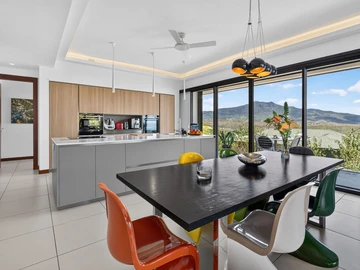 4 Bedroom Villa