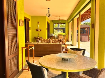 4 Bedroom Villa