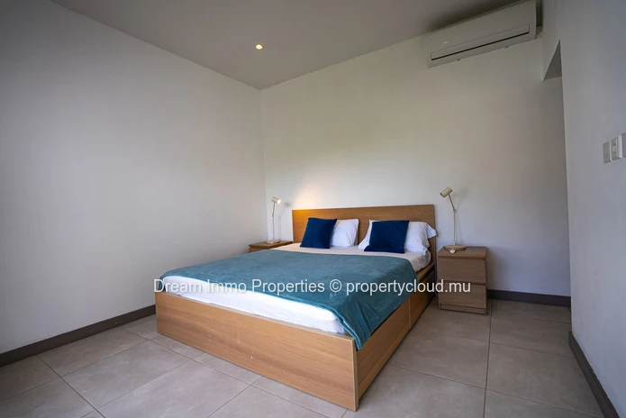 Spacious 3-bedroom duplex with private pool and riverfront garden in Black River – Mauritius