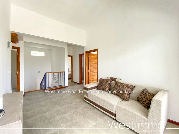 Furnished villa for rent in Péreybère with 5 bedrooms and a private pool