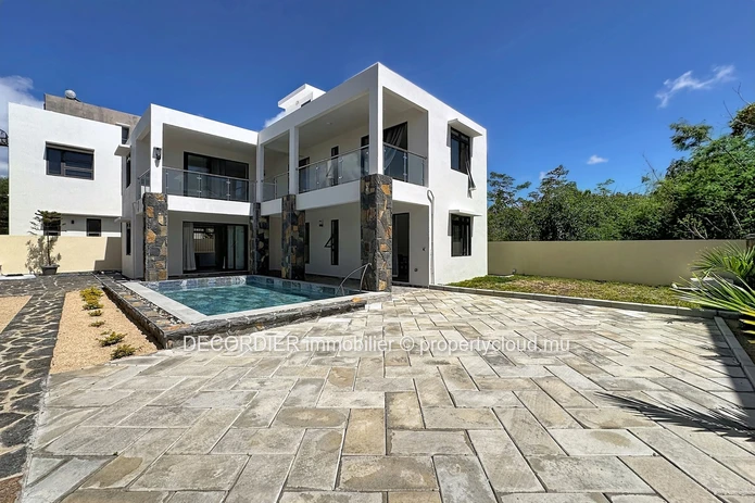 Somptueuse Villa Contemporaine Avec Piscine Privée