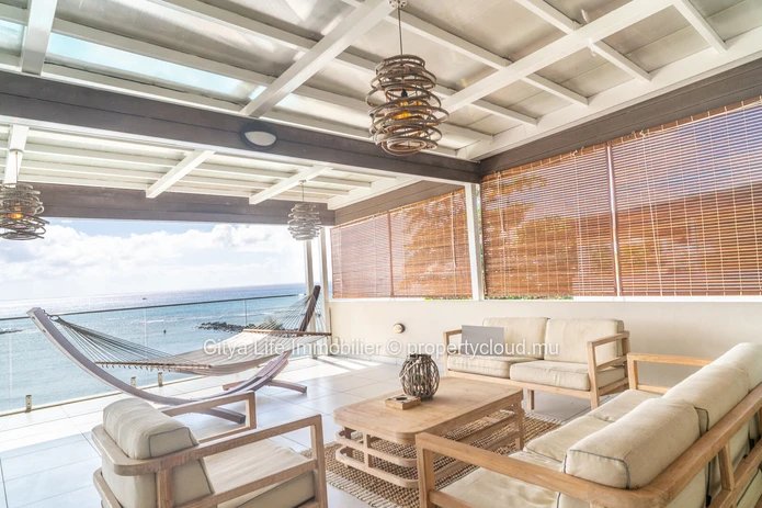 Penthouse meublé de 3 chambres avec piscine à Pointe aux Biches