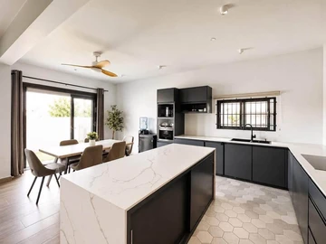 4 Bedroom Villa