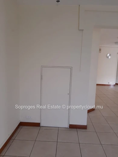 Quatre Bornes, Office Space for Rent 