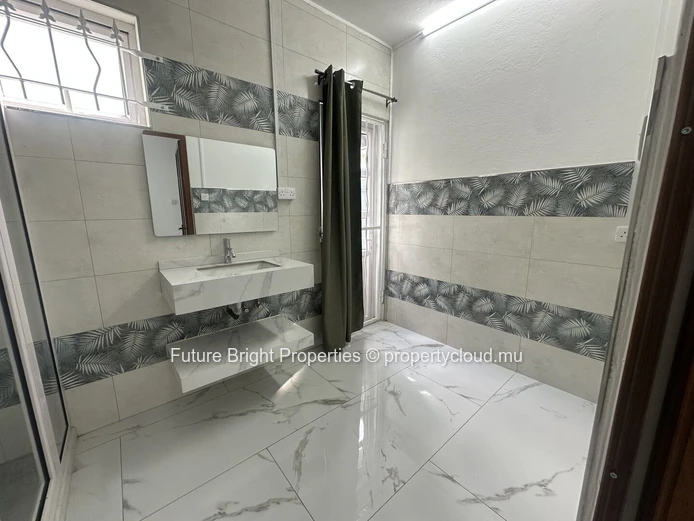 Duplex de 4 chambres à vendre à Plaine Magnien