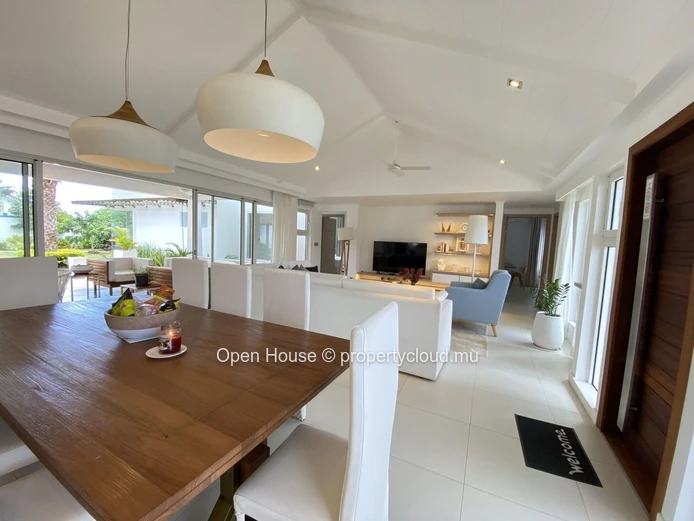 Exclusivité - Domaine recherché sur Grand Baie - Villa à vendre - 3 chambres en suite - beaux volumes - grand jardin ... (Mandat exclusif)