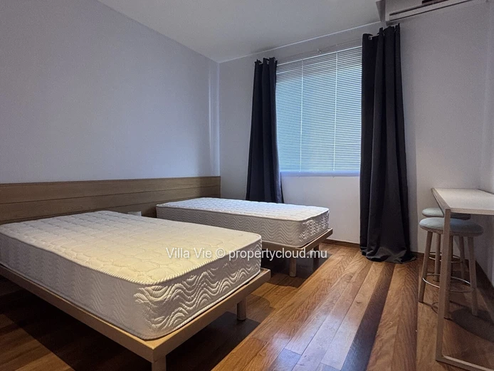 Roches Noires - Penthouse de 3 chambres avec vue sur la mer et piscine commune