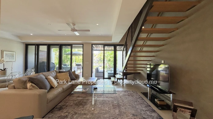 Bel Ancrage | Exceptional Furnished Duplex Villa with Private Pool and Mountain Views, La Balise