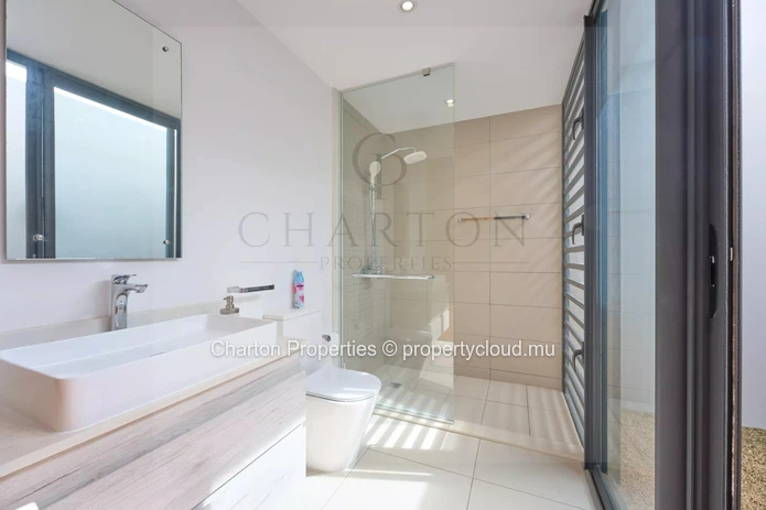Furnished 4-bedroom villa - Contemporary elegance, absolute comfort