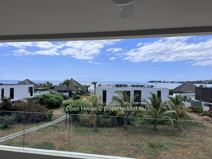 Apartment in Rivière Noire, Tamarin, 180m², 3 bedrooms, swimming pool, seaside, accessible to foreigners;