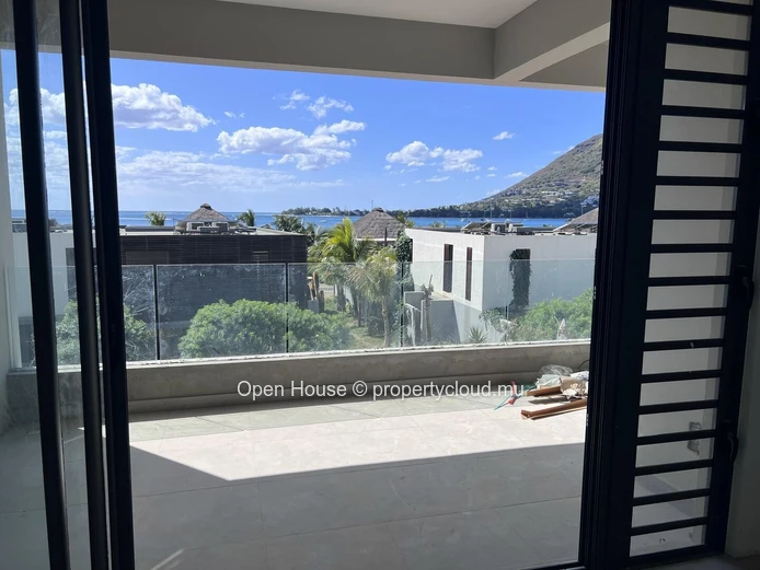 2-Bedroom Apartment for Sale in Black River with Common Pool