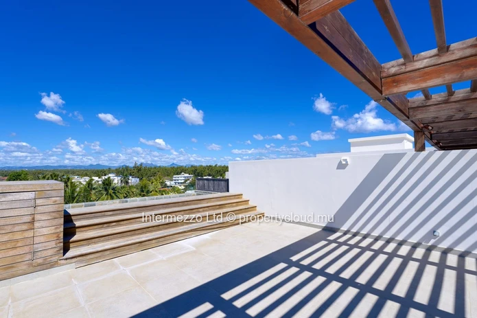 Appartement à Vendre Pointe aux Canonniers – Rooftop Privatif avec Piscine, Vue Mer, Résidence Premium | Accessible É...
