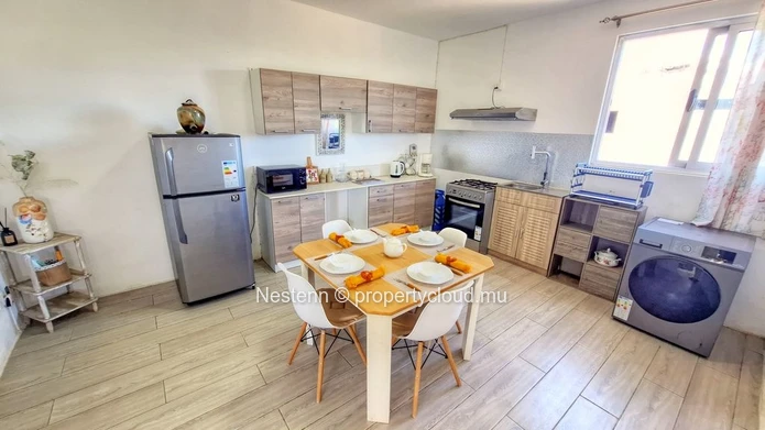 Charming 6 bedroom house with a swimming pool