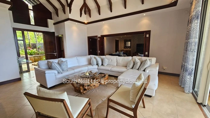 Villa de luxe de 5 chambres avec vue sur la mer 