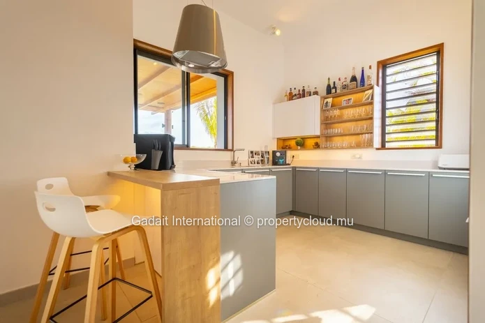 Luxury Villa with Private Mooring for Sale | La Balise Marina – Black River