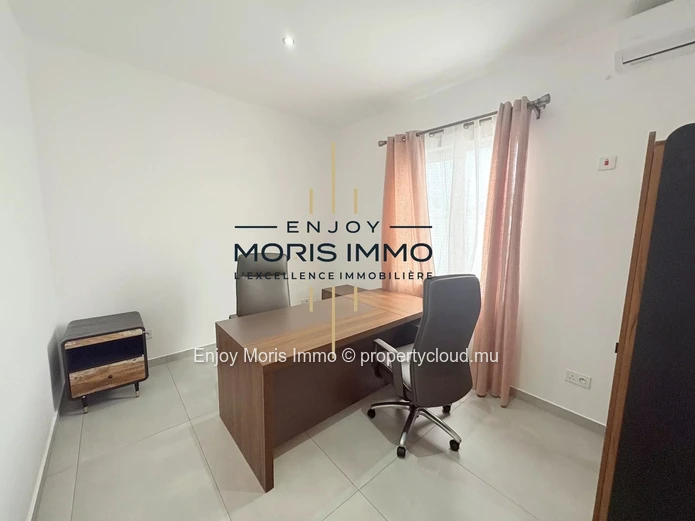 Modern 3-bedroom villa with pool in Grand Baie