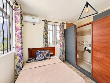 4 Bedroom Villa
