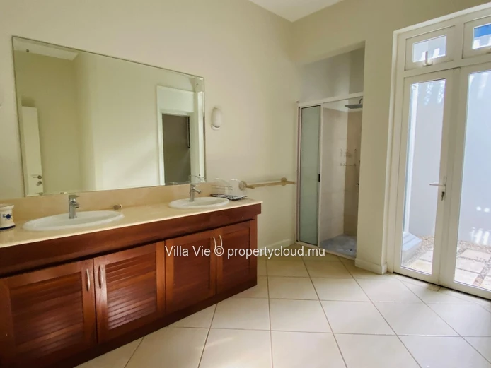 Bain Boeuf - Maison familiale de 4 chambres avec piscine