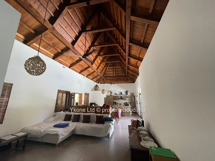 Villa For Sale In Pereybere (Res)