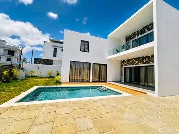 Villa For Sale - 3 Bedrooms /3 Bathrooms - Pereybere