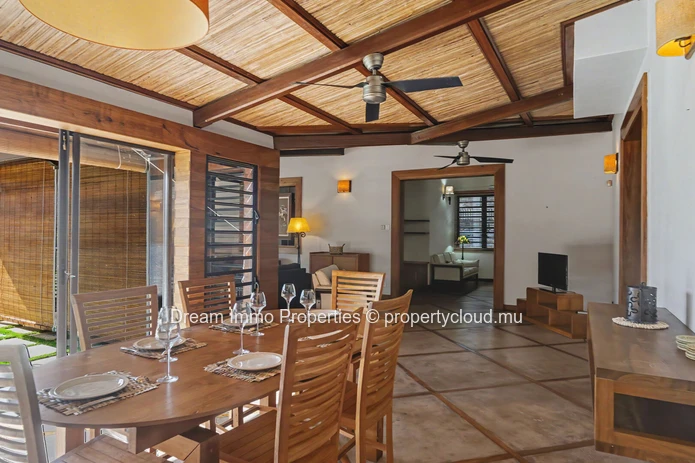 Exclusive 4-bedroom beachfront villa with private pool & ocean view in Poste de Flacq – Mauritius