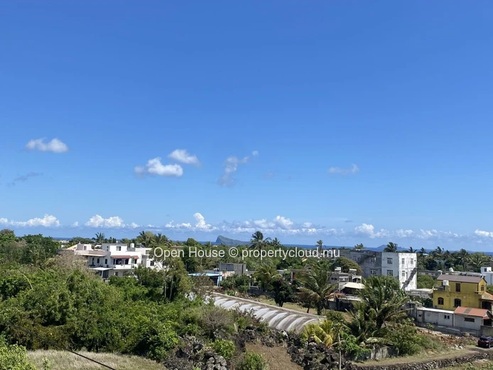 Exclusive # Local market # Goodlands # Apartment for sale of 113m², 3 bedrooms, fully furnished, sea view, communal r... (Sole Mandate)
