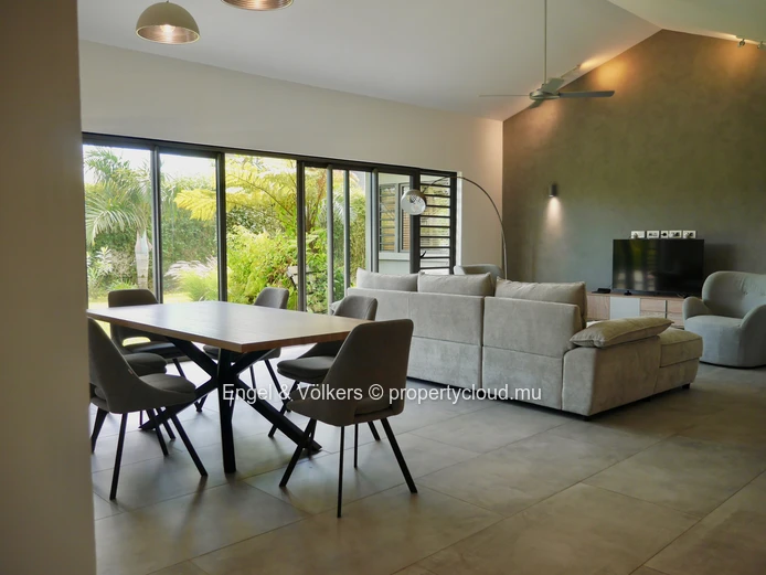 Exceptional Contemporary Villa for Sale in the Heart of Moka