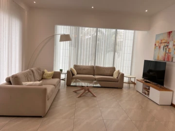 4 Bedroom Townhouse, Duplex