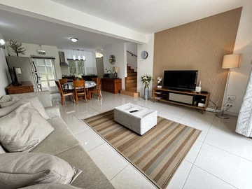 3 Bedroom Townhouse, Duplex