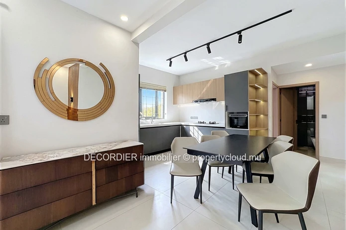 À Louer – Bel Appartement À Roches Brunes