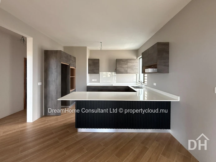 Penthouse with Rooftop – Creek 4 Residence