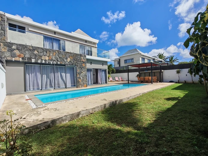 Élégance Tropicale et Luxe Contemporain