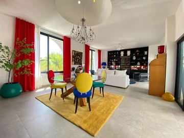 5 Bedroom Villa