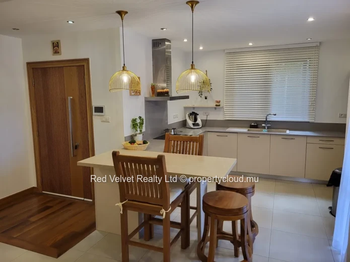 3-Bedroom Apartment for Sale in Pereybère | Pool | Modern Residence