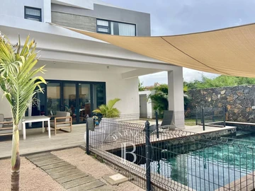 4 Bedroom Villa