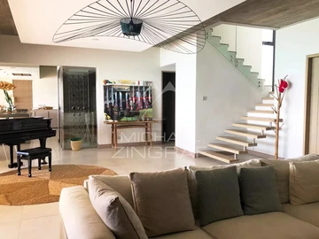 4 Bedroom Villa