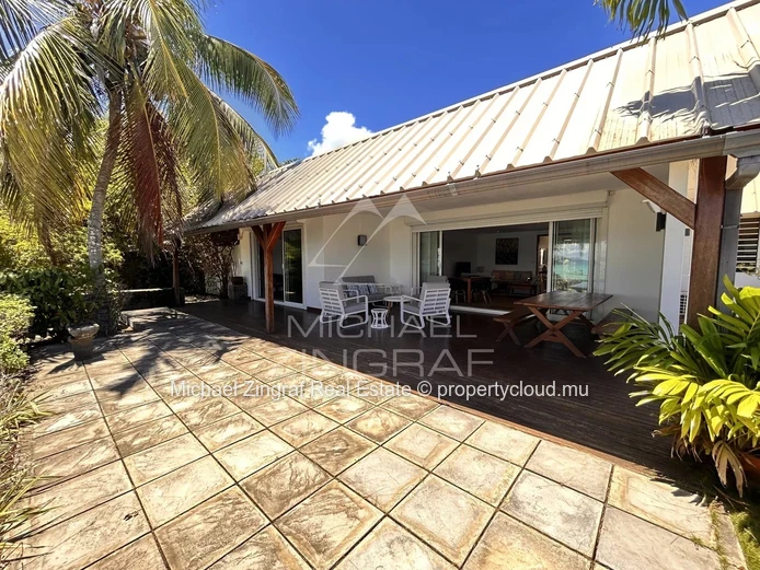 Villa de charme en Bord de Mer – Vue Panoramique sur le Coin de Mire