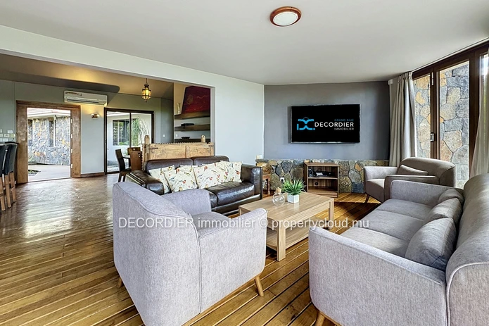 Villa for Sale – Hillside, Belle Vue Harel