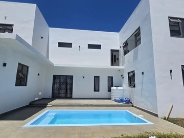 5 Bedroom House