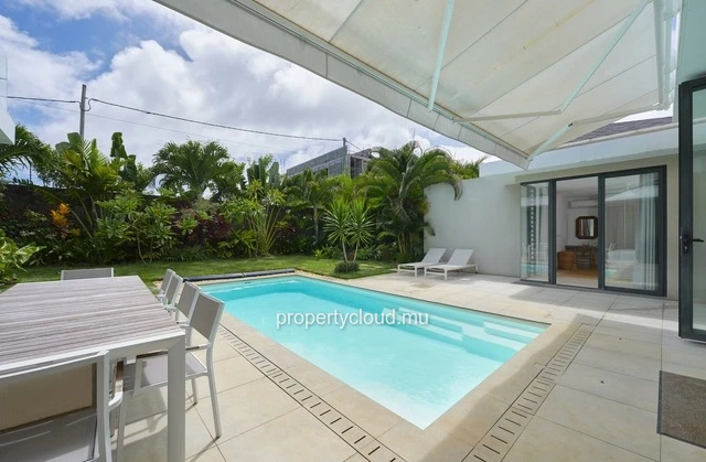A vendre magnifique villa de 4 chambres en suite accessible aux etrangers à Pereybere.