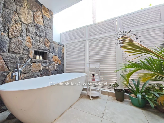 Beachfront Apartment For Rent – Pointe Aux Canonniers - North