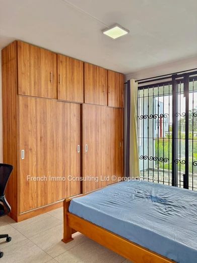 Villa 4 chambres, jardin et piscine a grand baie