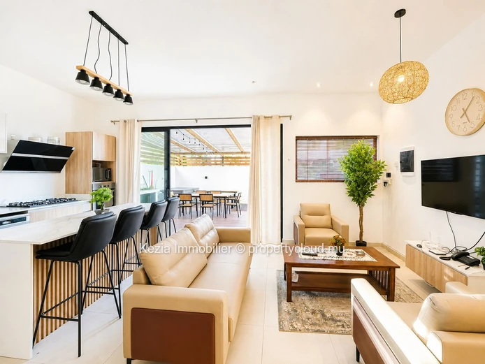 Contemporary Apartment With Jacuzzi
