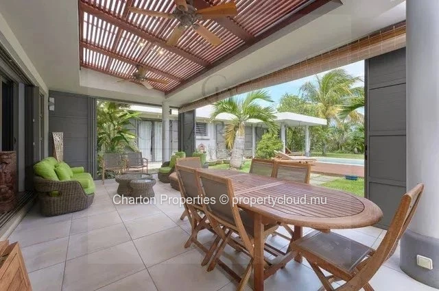 Villa de 3 chambres en suite - Une signature résidentielle à Balaclava