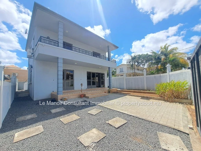 Duplex meublé de 3 chambres à louer à Flic en Flac - 130 m²