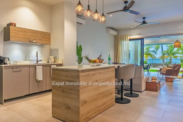 Luxury Beachfront Apartment with Coin de Mire Views – Pointe d’Azur, Pereybere