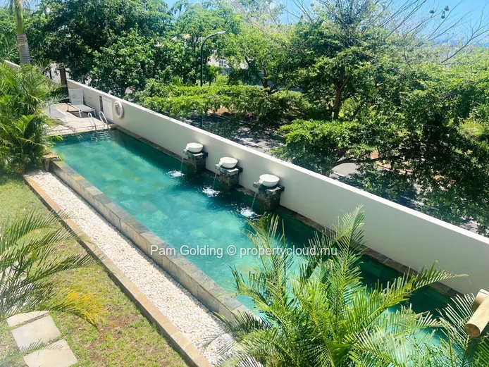 New apartment in a new complex in Flic en Flac