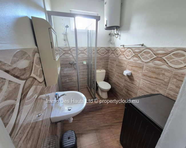 2 Bedroom House fully furnished for rent Curepipe 