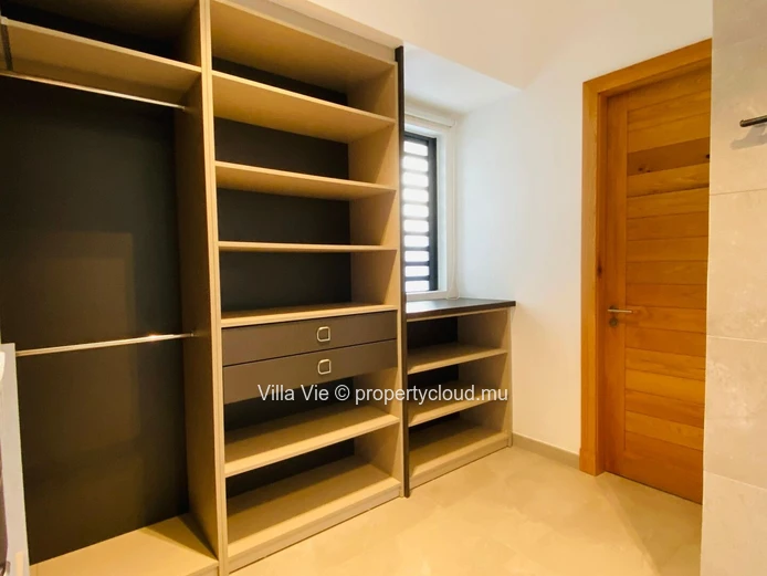 Péreybère - Appartement de haut standing de 3 chambres pieds dans l'eau